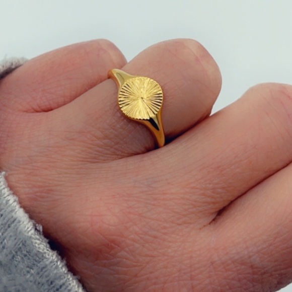 14k Gold Dipped Round Signet Ring – Chunky, Artisan Made, Size 6 - Picture 7 of 10